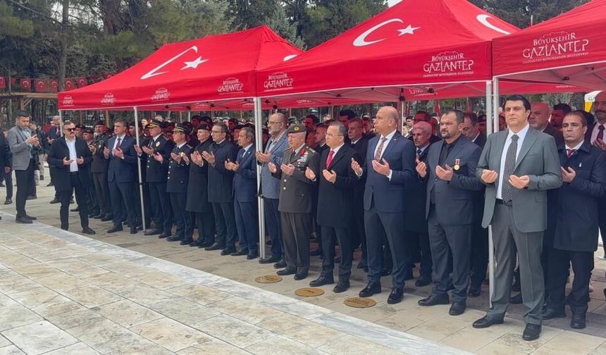 Gaziantep'te 18 Mart Çanakkale Zaferi'nin 111'inci yılında şehitler anıldı!