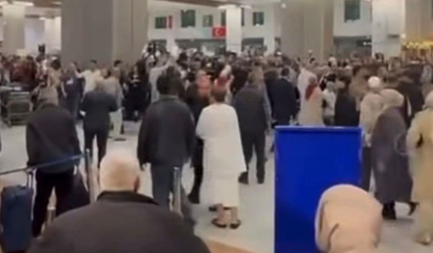 Gaziantep Havalimanında yumruklar havada uçuştu! İşte o anlar...