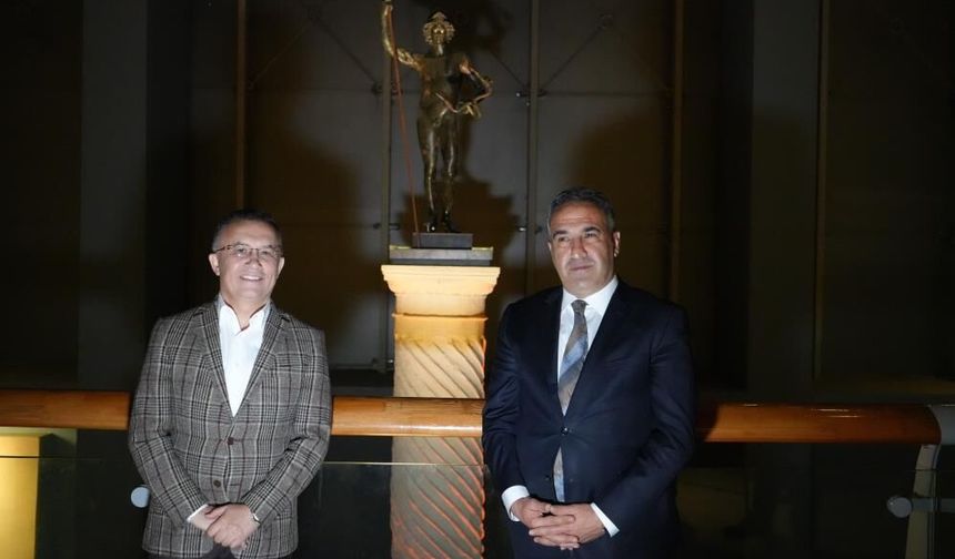 Gaziantep’te yoğun ilgi gören Mars heykelinin önü genişletildi!