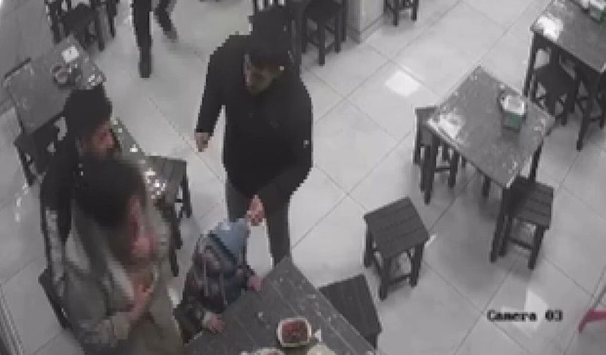 Gaziantep’te lokantacı müşterisinin hayatını kurtardı! İşte o görüntüler…