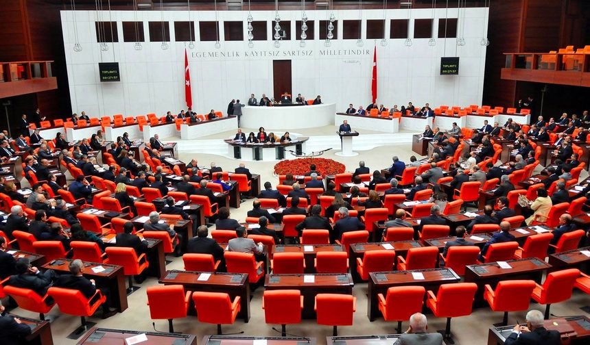 AK Parti’den ekonomi, vergi ve emniyet düzenlemeleri içeren yeni teklif