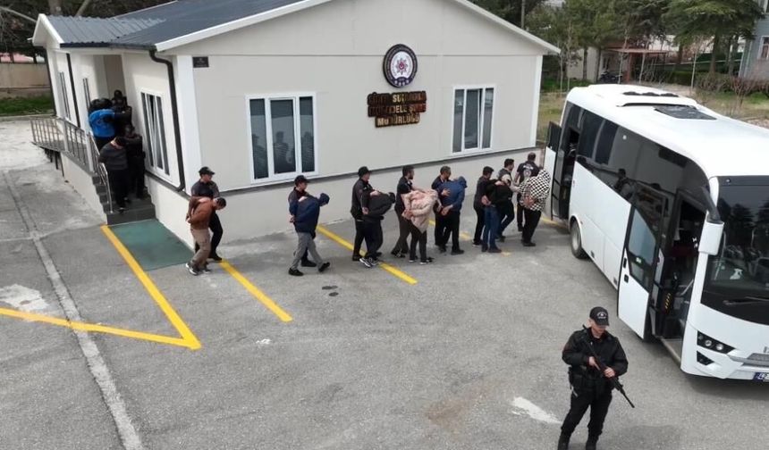 Gaziantep’te dolandırıcılık şebekesi 11 milyon lira vurgun yaptı! 28,6 milyar liralık işlem hacmi ortaya çıktı…