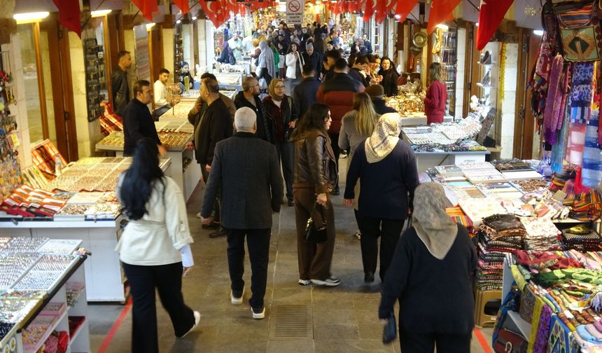 Gaziantep’te 300 yıllık Zincirli Bedesten turistlerin gözdesi