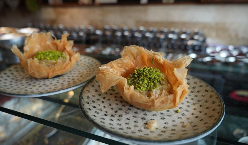 Gazianteplilerin yeni tatlısı "Baklavalı helva"