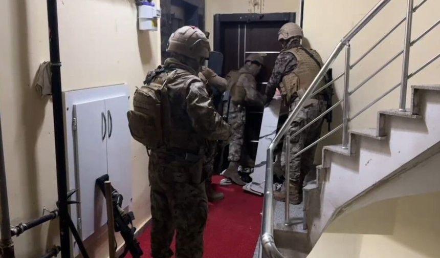 Şafak operasyonunda servet çıktı! Emlakçı ve galerici görünümlü tefecilik ağı çökertildi
