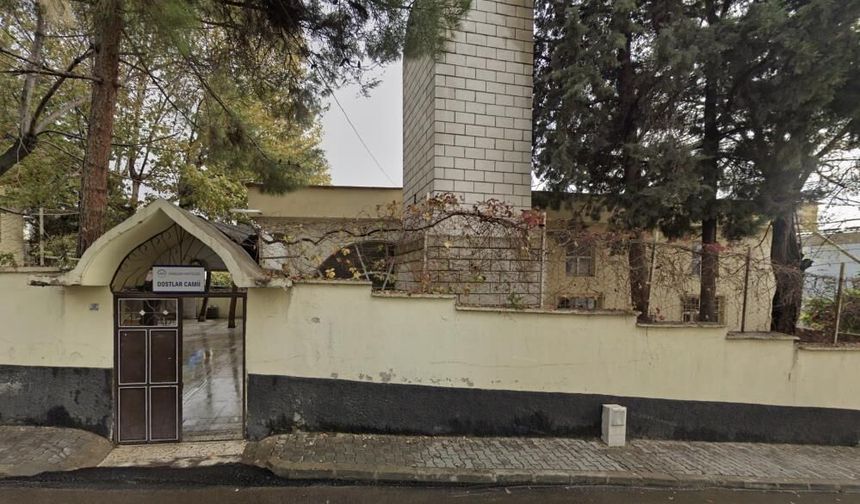 Gaziantep’in komşu ilinde depremde yıkılan Dostlar Camii, yeniden ayağa kalkıyor!