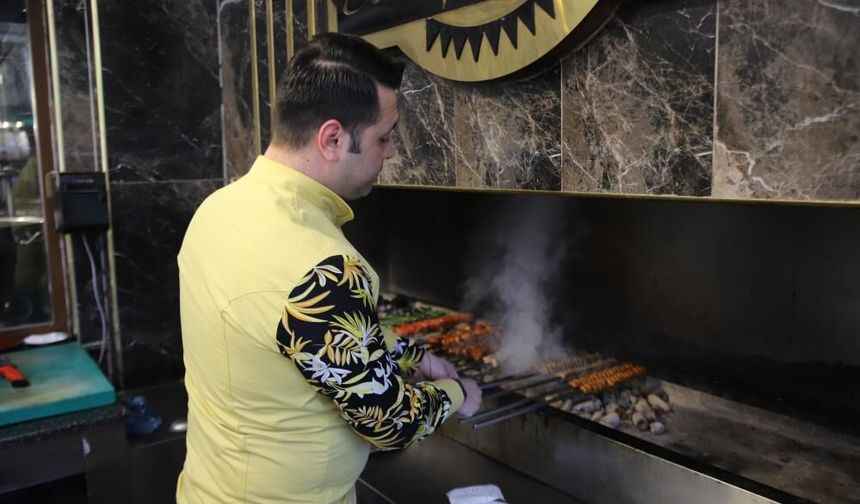 Gaziantep’te babalarından kalan 54 yıllık lokantayı ayakta tutuyorlar!