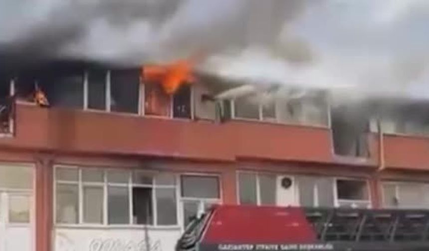 Gaziantep'te ayakkabı imalathanesinde korkutan yangın! Büyümeden söndürüldü… (VİDEO HABER)