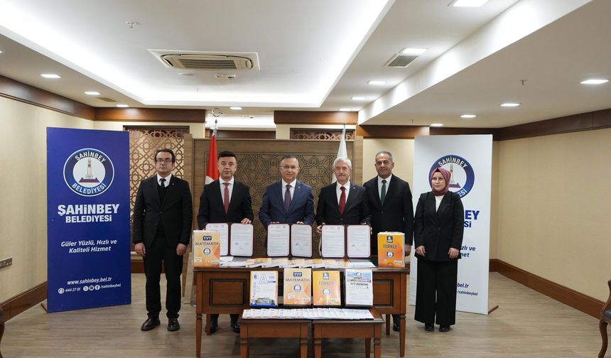 Gaziantep’te eğitime dev destek! Şahinbey’den 42 bin kaynak kitap ve 132 bin deneme sınavı