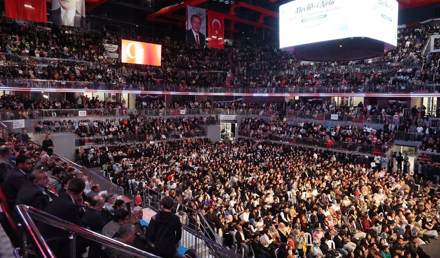 Gaziantep’te Mevlid-i Nebi programına yoğun katılım