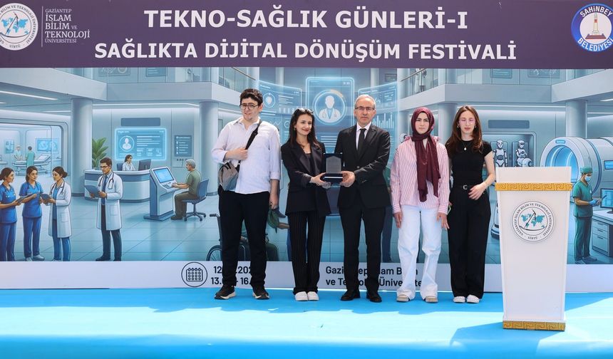 GİBTÜ 'de sağlıkta dijital dönüşüm festivali! Geleceğe ışık tutan projelere sahne oldu