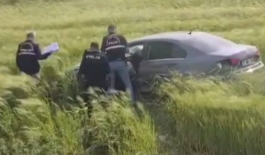 Gaziantep’te feci kaza! Çarpışan otomobiller tarlaya uçtu! Yaralılar var….