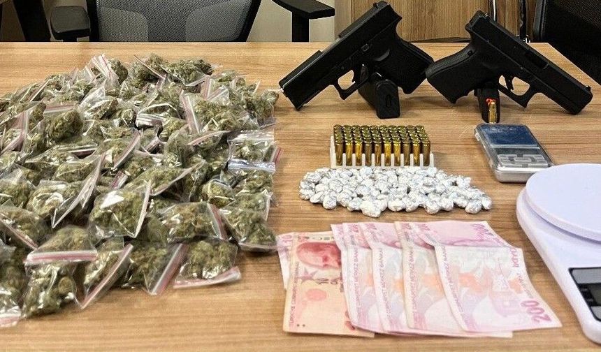 Narkotik polisinden nefes kesen uyuşturucu operasyonu! 450 gram uyuşturucu ele geçirildi