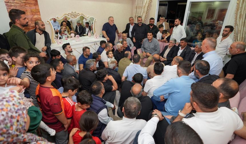 Başkan Yılmaz vatandaşlarla bir araya geldi! Projeler hakkında bilgi verdi