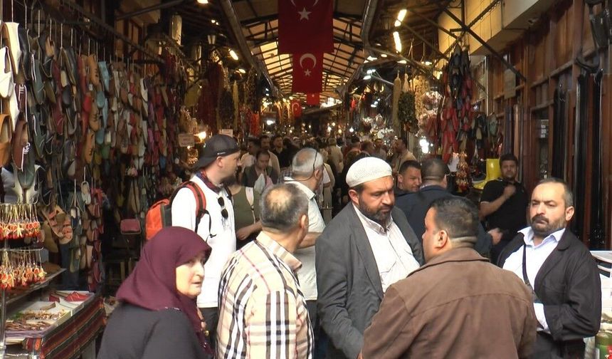 Gaziantep'in tarihi çarşılarında bayram yoğunluğu!