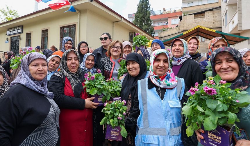 Gaziantep’te önemli buluşma! Fatma Şahin, mahalle sakinlerini dinledi…
