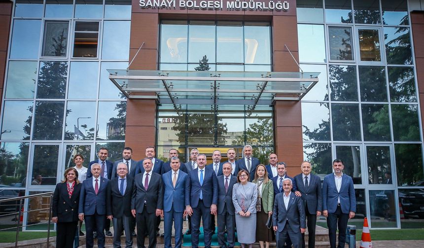 AK Parti heyetinden Gaziantep OSB Yönetimine ziyaret! Sanayinin kalbi…
