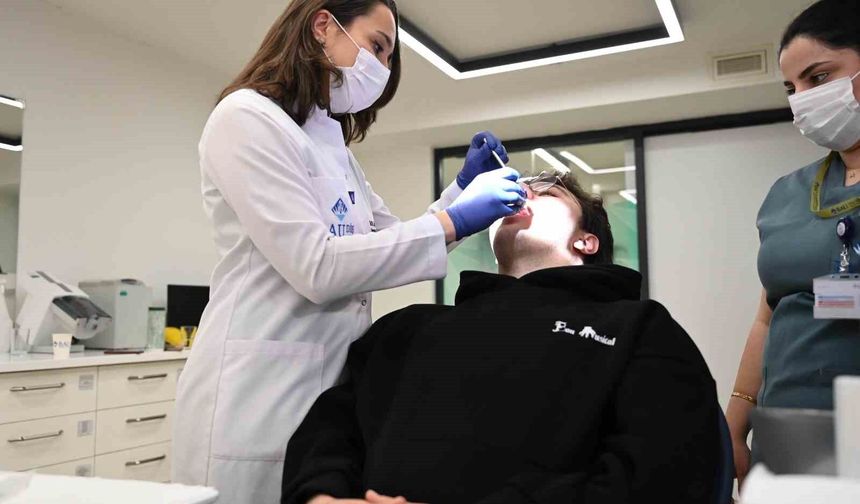 Diş eti hastalıkları Alzheimer'a neden olabiliyor! Uzman isim uyardı…