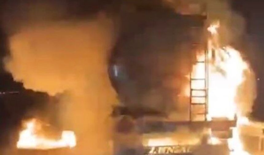 TAG Otoyolunda seyir halindeki tanker alevlere teslim oldu