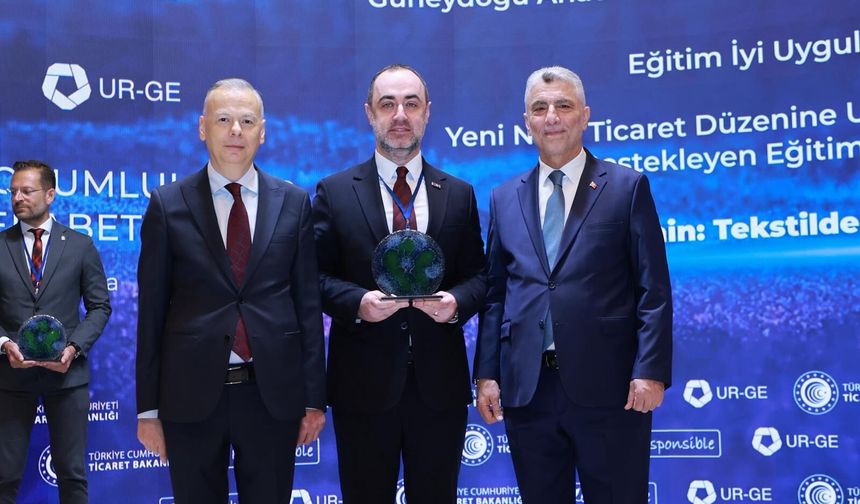 Mete Akcan ödülünü Bakan Bolat’ın elinden aldı… Ticaret Bakanlığı’ndan GAİB’e Ödül!