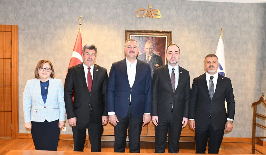 AK Parti heyetinden GAİB’e ziyaret! İhracatçılarımız kalkınmanın lokomotifidir