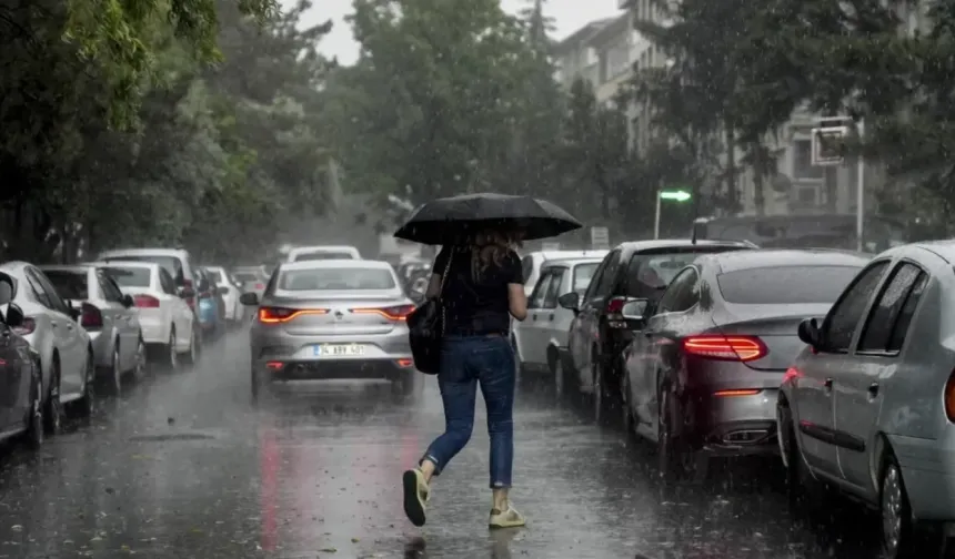 Meteoroloji'den 9 il için gök gürültülü sağanak uyarısı! Sel, yıldırım ve dolu kabusu kapıda! İşte o iller…