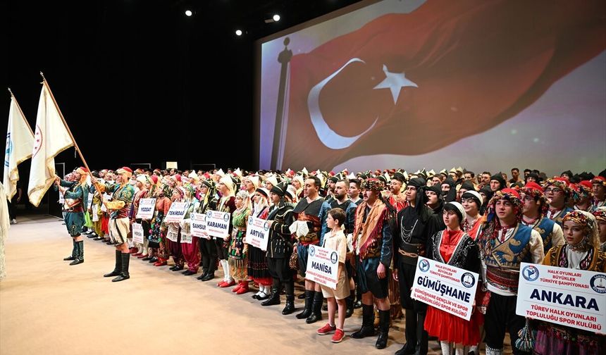 Gaziantep'te Halk Oyunları Büyükler Türkiye Şampiyonası Başladı