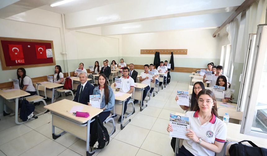 Gaziantep’te sınava hazırlanan öğrencilere destek