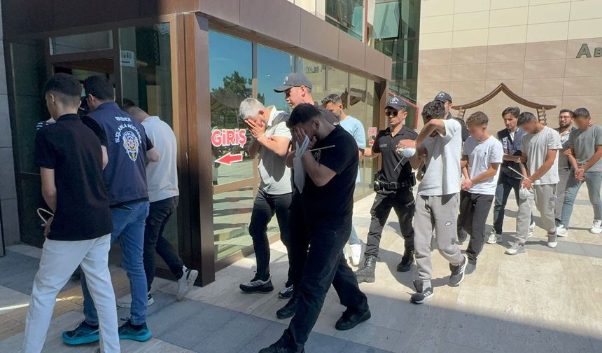 Dolandırıcılara 19 ilde eş zamanlı operasyon! 120 milyon TL’lik vurgun yapmışlar…