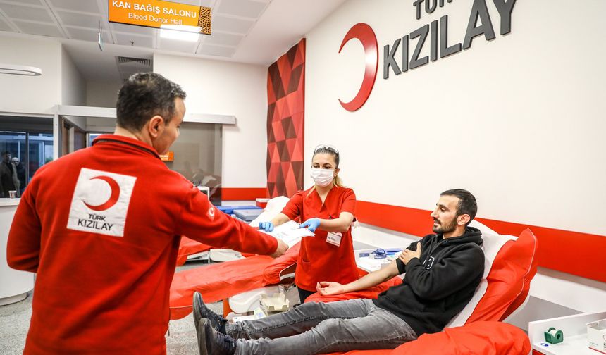 Kızılay'a yılın ilk 5 ayında 1,2 milyon ünite kan bağışı yapıldı