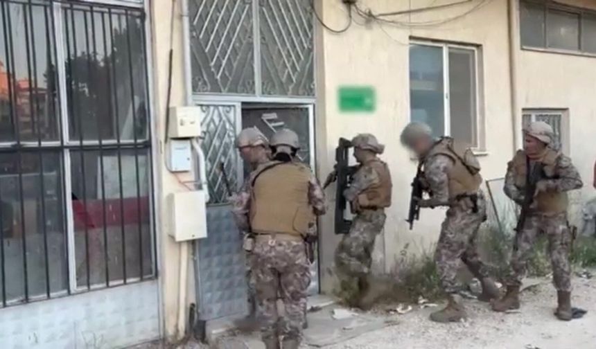 Daltonlar suç örgütüne büyük darbe! Evi böyle kurşunlayıp kaydettiler, polis çok geçmeden çökertti...