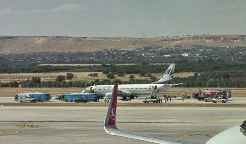 Gaziantep’te lastiği patlayan uçakla ilgili Bakanlıktan açıklama yapıldı!