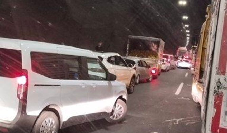 Gaziantep’te tünelde trafik kazası!