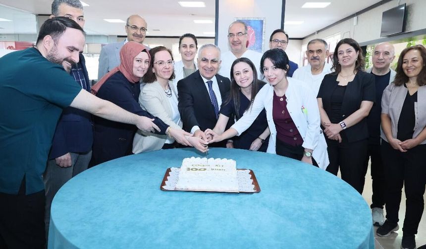GAÜN hastanesinde 100. kemik iliği nakli kutlandı