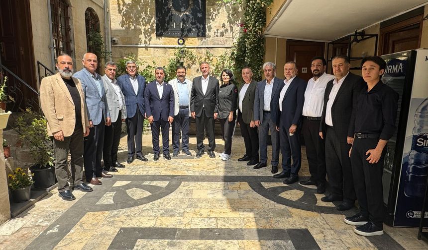 Abdulhamit Gül ve AK Parti Heyetinden Murat Şerbetçi’ye ziyaret