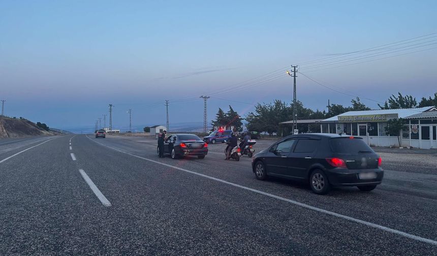 Gaziantep'te asayiş berkemal! Jandarmadan şok yol kontrol uygulaması!