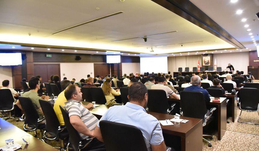 Yapay zeka destekli dijital büyüme stratejileri GSO’da ele alındı
