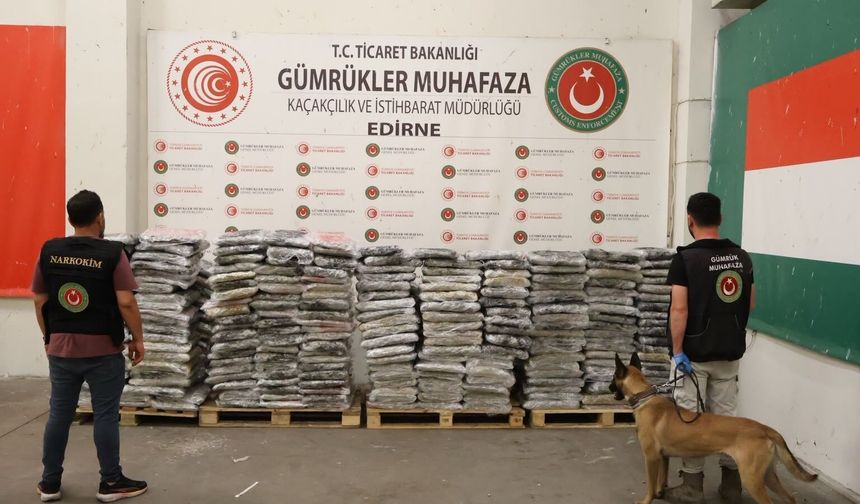 Sınır kapısında dev operasyon! 1,2 ton uyuşturucu ele geçirildi