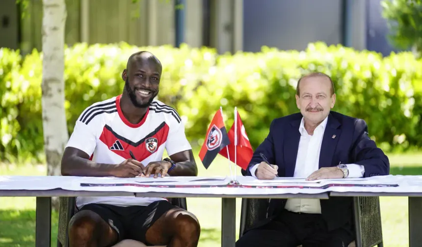 Gaziantep FK’da transfer üstüne transfer! Ulrich Meleke ile imzalar atıldı…