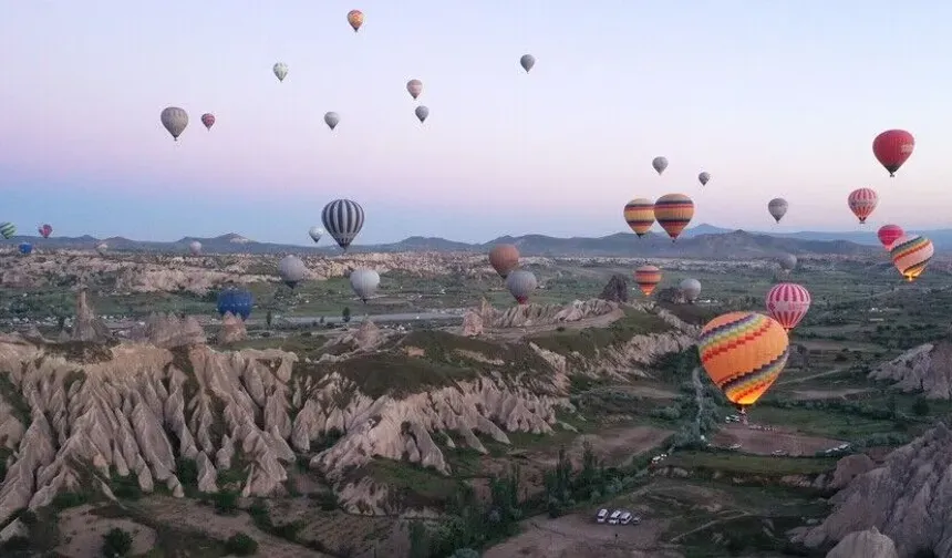 Bakan Uraloğlu duyurdu! Balon turizminde rekor! 308 bin yolcu seyahat etti