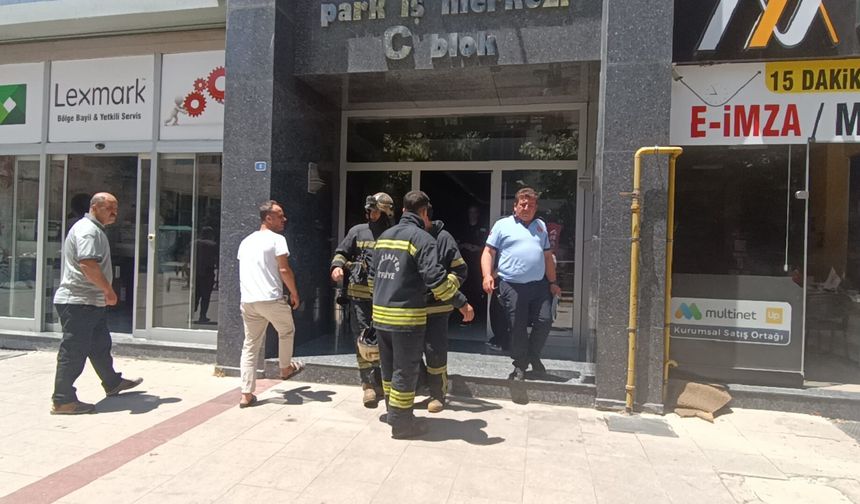 Gaziantep’te yangın paniği! İş merkezi boşaltıldı…