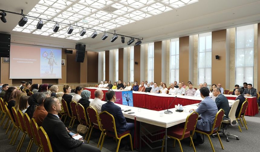 Gaziantep Valiliği personeline dezenformasyonla mücadele eğitimi verildi