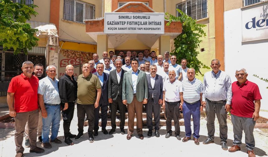 Başkan Yılmaz, Fıstıkçılar Sitesi esnafıyla buluştu