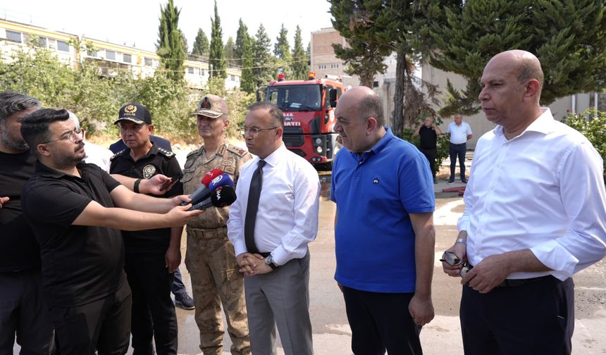 Gaziantep’te tekstil fabrikasında yangın! Vali Çeber, incelemelerde bulundu