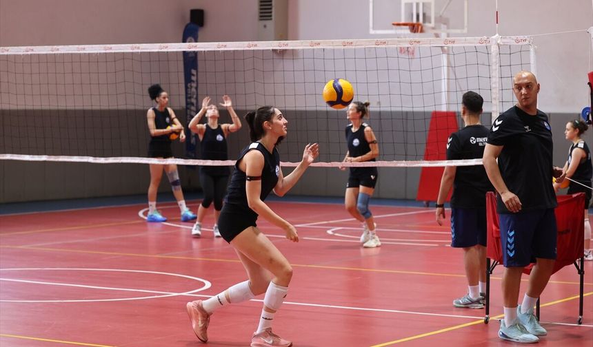 Merinos Voleybol, yeni sezona "Sultanlar Ligi" hedefiyle hazırlanıyor