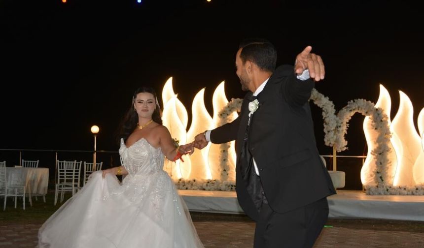 Metrodaki tanışma evlilikle taçlandı! Filistinli Ahmet ile Ordulu Ayşegül hayatlarını birleştirdi