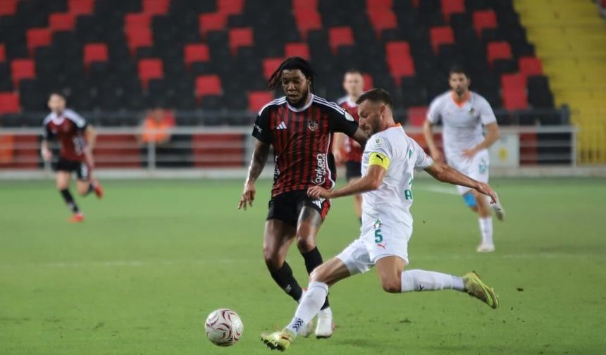 Gaziantep FK sezona kötü başladı! Alanyaspor maçında kazanan çıkmadı