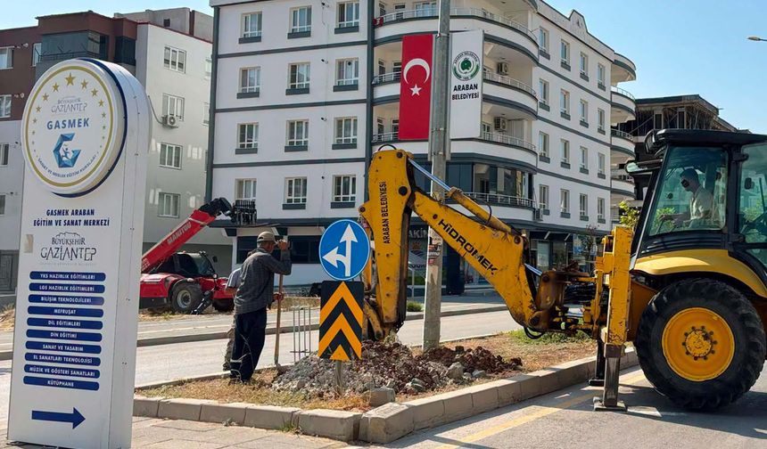 Gaziantep Araban’da trafik ışıklandırma çalışması başlattı