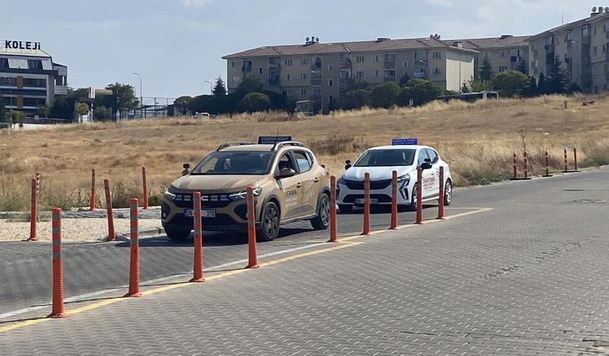 Ehliyet sınavlarında yeni dönem! Sabit parkur dönemi sona eriyor…