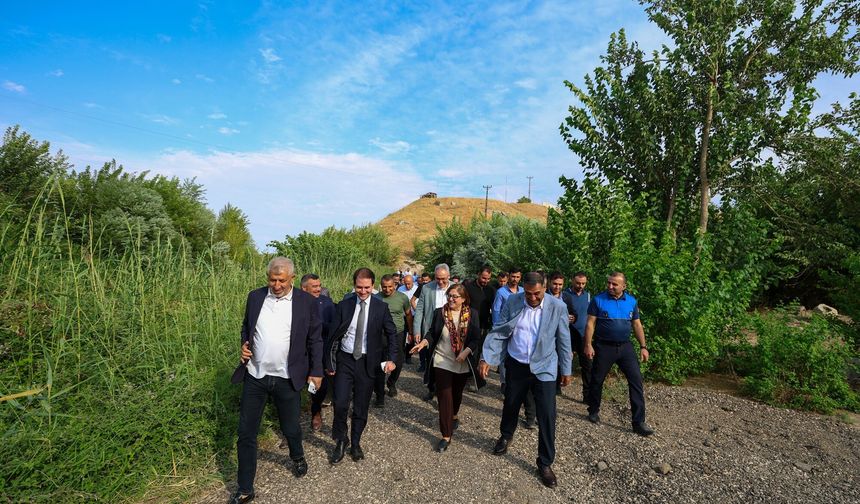 Şahin, Karkamış Kuş Cenneti’nde son hazırlıkları inceledi